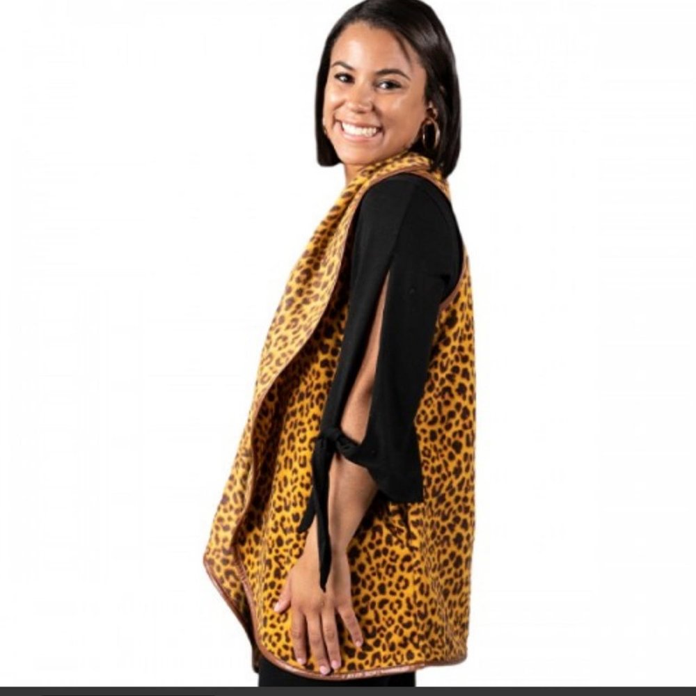 NWT Simply Southern Women's Leopard Open Fleece Vest w Leather Trim, Size XL